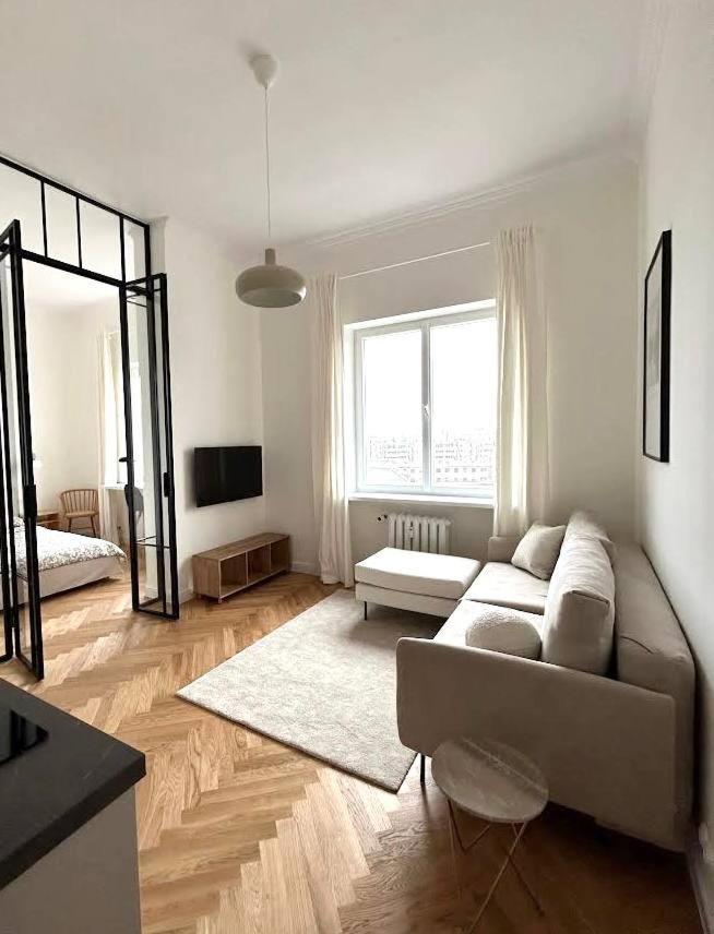 Old Town Residence , Wi-Fi , 2-Beds , Aesthetics - By Hik Apartments Варшава Экстерьер фото