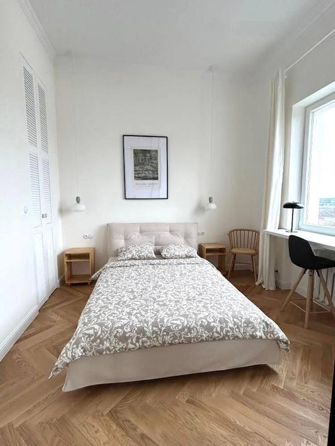 Old Town Residence , Wi-Fi , 2-Beds , Aesthetics - By Hik Apartments Варшава Экстерьер фото